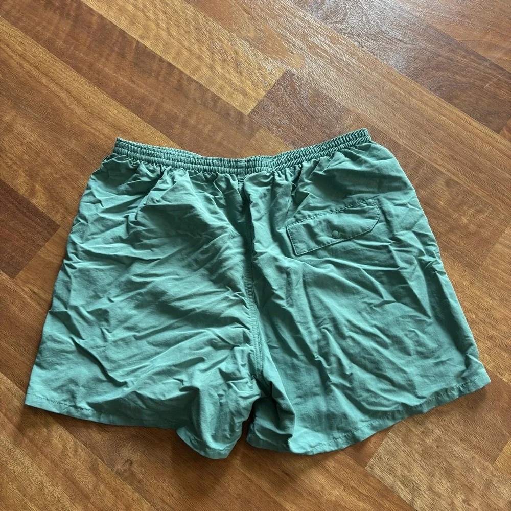 Patagonia Mens Baggies Shorts Green Mesh Lined Swim Trunks Medium 5in Inseam